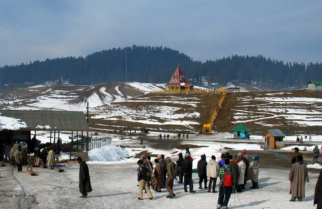 Ice sledging in gulmarg