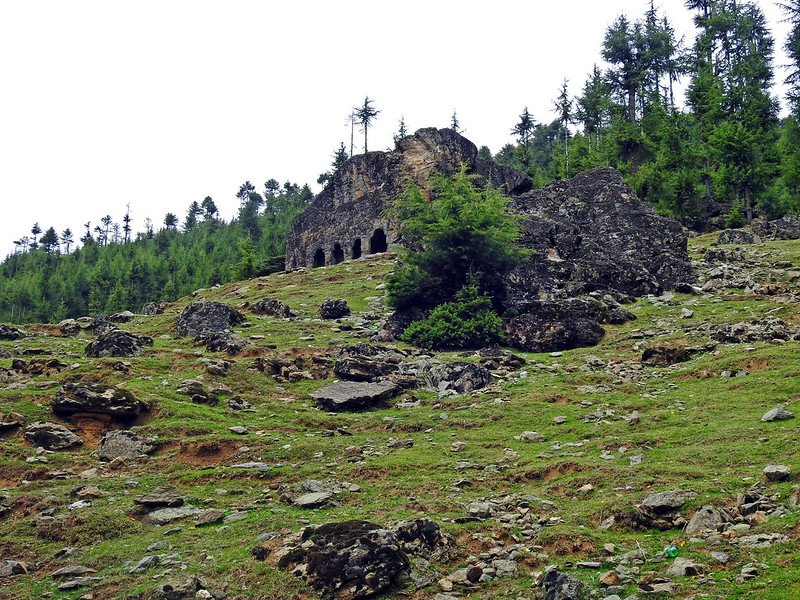 Kalaroos Caves