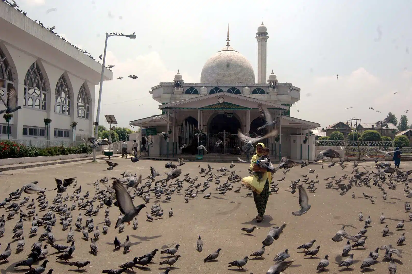 Hazratbal Shrine