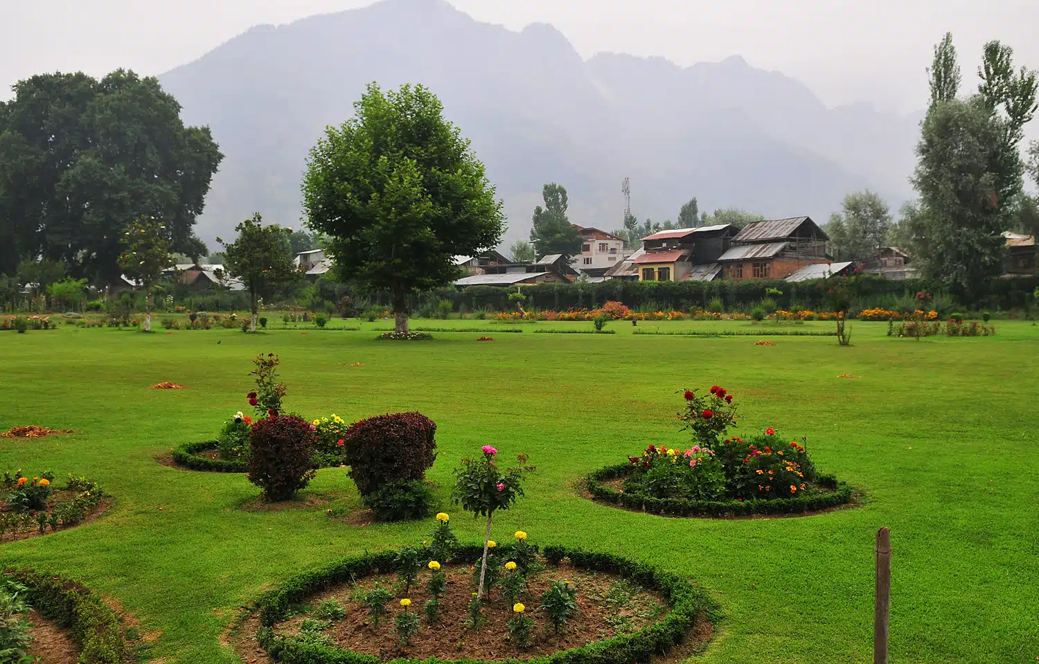 Visit Mughal Gardens