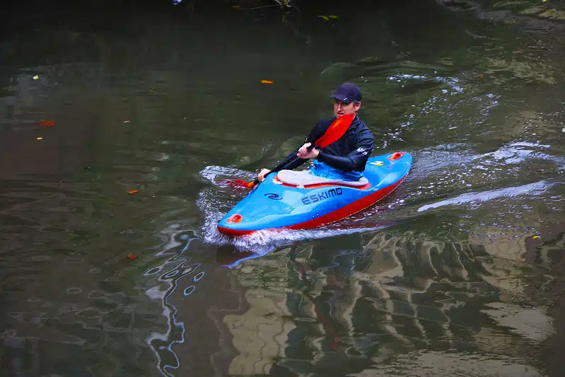 kayaking at nigeen lake