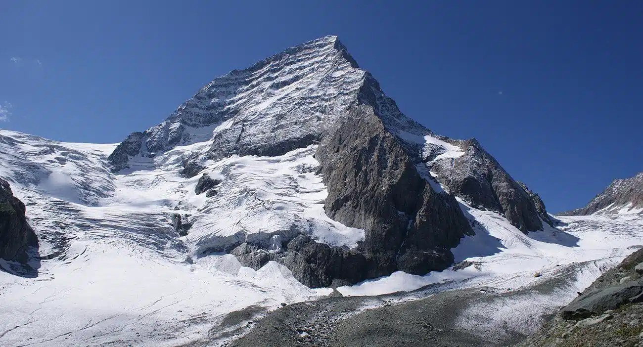 kolahoi glacier trek